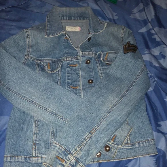 Jean jacket - Picture 1 of 2